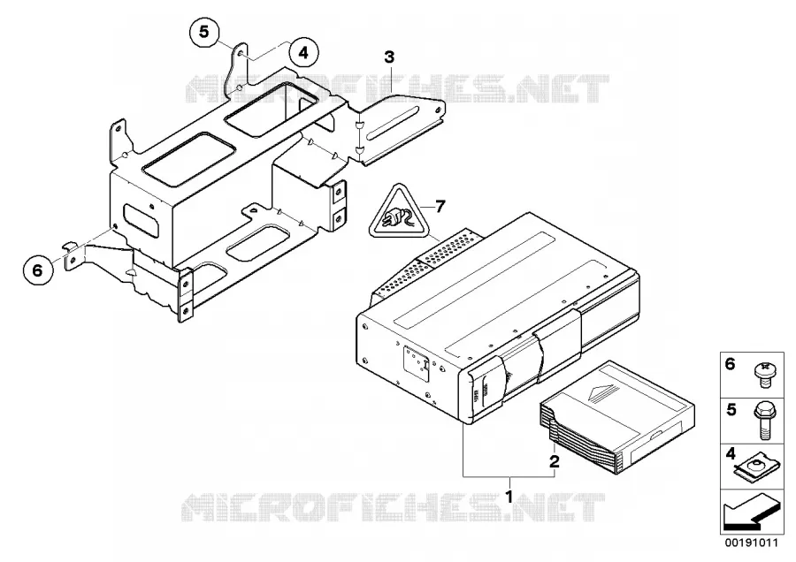 Support de changeur-CD BMW BMW Série 3 2004 330d N 330d